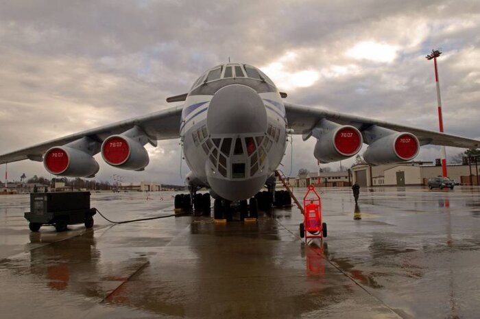 استاندار مازندران: عملیات مشترک ارتش و سپاه برای مهار آتش‌سوزی جنگل‌های چالوس آغاز شد/ داوطلبان به مقابله با آتش مشغول‌اند